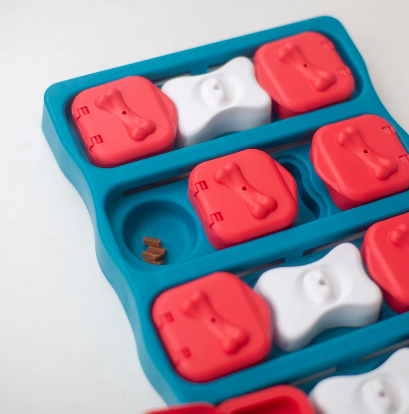 Nina Ottosson Dog Brick Puzzle